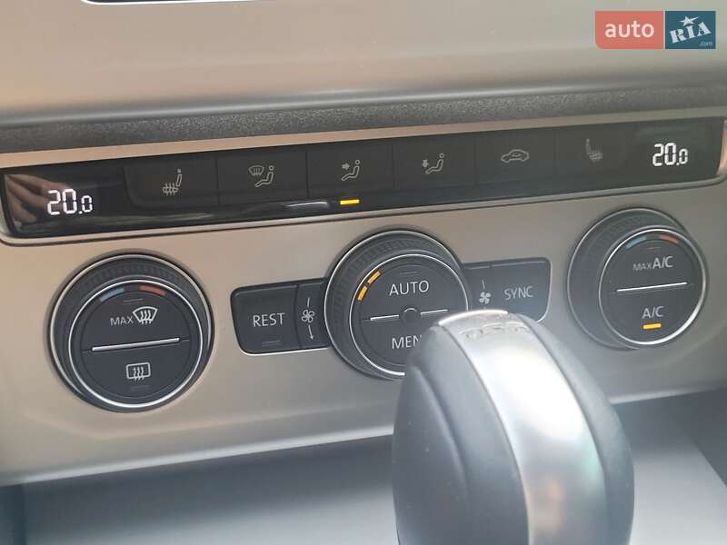 Універсал Volkswagen Passat 2017 в Києві