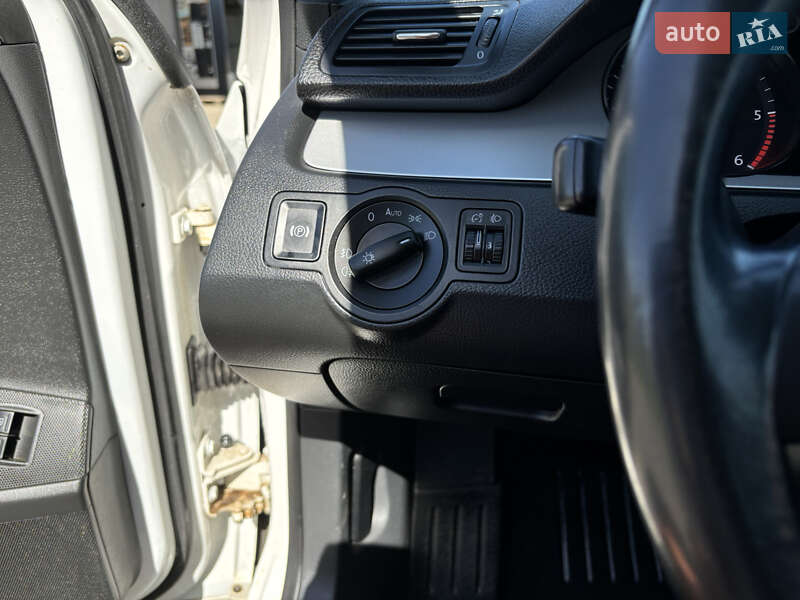 Универсал Volkswagen Passat 2010 в Львове