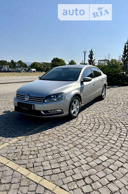 Седан Volkswagen Passat 2014 в Мукачево