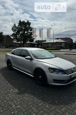 Седан Volkswagen Passat 2012 в Хмельницком