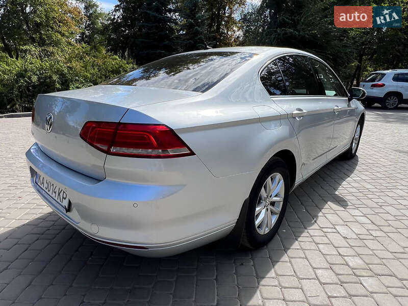 Седан Volkswagen Passat 2018 в Кривом Роге