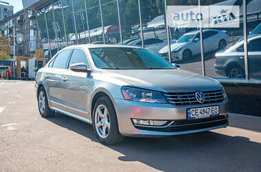 Седан Volkswagen Passat 2011 в Києві