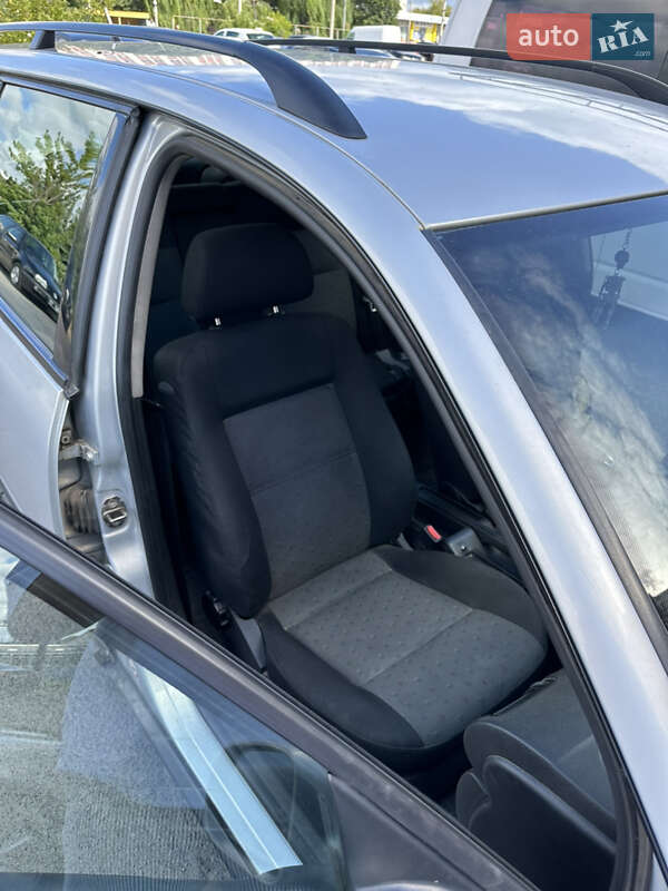 Універсал Volkswagen Passat 2000 в Вінниці