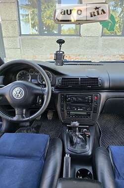 Седан Volkswagen Passat 2002 в Тернополе