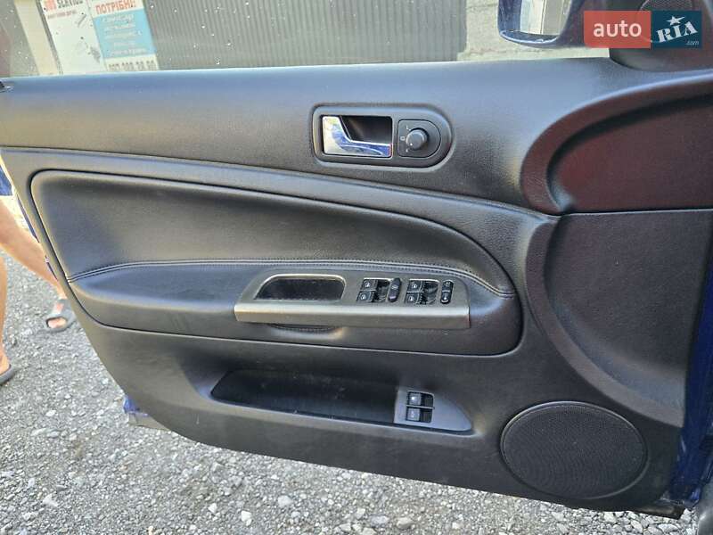 Седан Volkswagen Passat 2002 в Тернополе