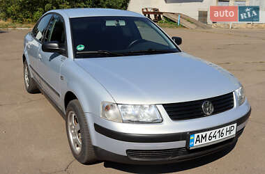 Седан Volkswagen Passat 1999 в 