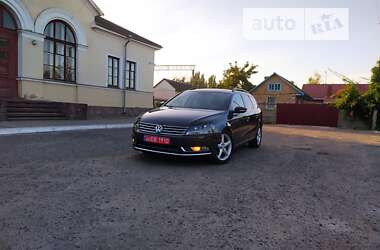 Универсал Volkswagen Passat 2012 в Рожище