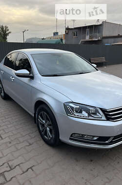 Седан Volkswagen Passat 2013 в Кривому Розі