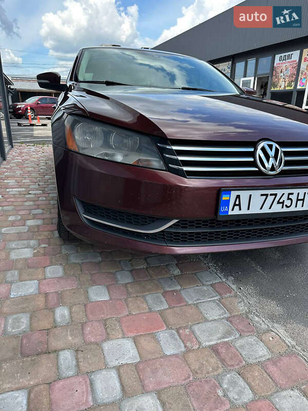 Седан Volkswagen Passat 2013 в Києві