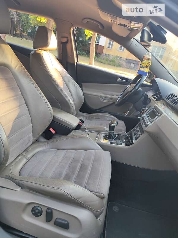 Універсал Volkswagen Passat 2006 в 
