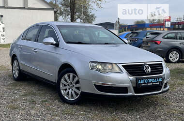 Седан Volkswagen Passat 2006 в Хусті