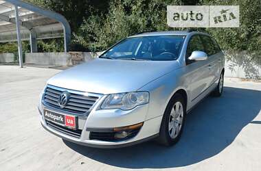 Универсал Volkswagen Passat 2010 в Киеве