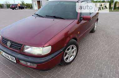 Седан Volkswagen Passat 1994 в Львове