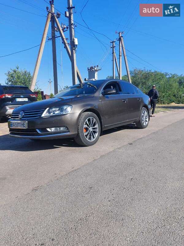 Volkswagen Passat 2012 Volkswagen Passat 2012