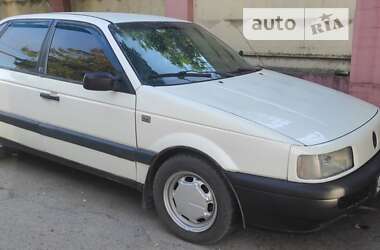 Седан Volkswagen Passat 1994 в Черкасах