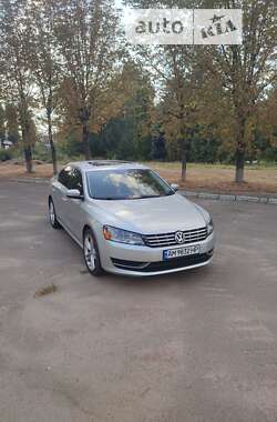 Седан Volkswagen Passat 2014 в Житомирі