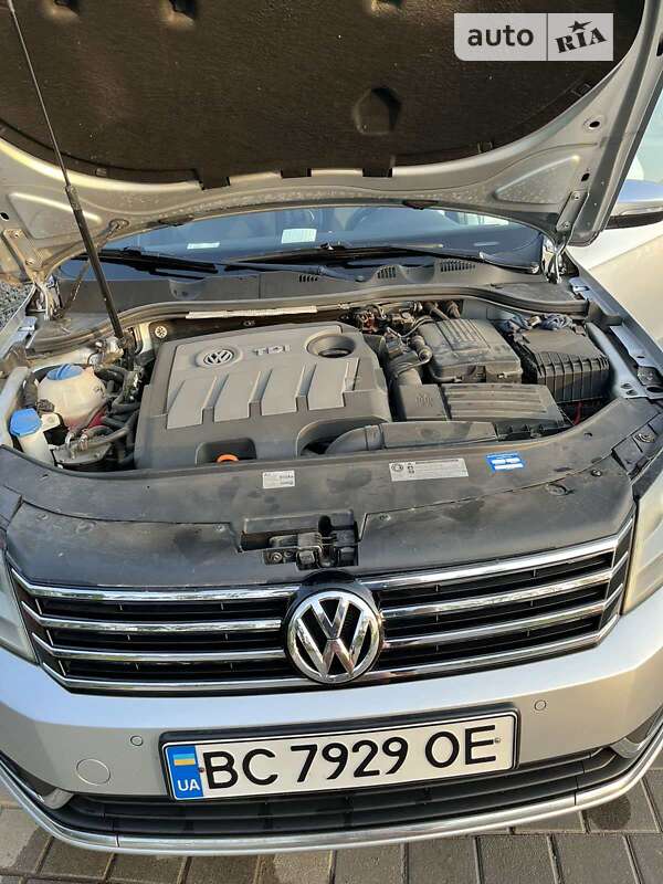 Універсал Volkswagen Passat 2011 в Самборі фото 4 Універсал Volkswagen Passat 2011 в Самборі