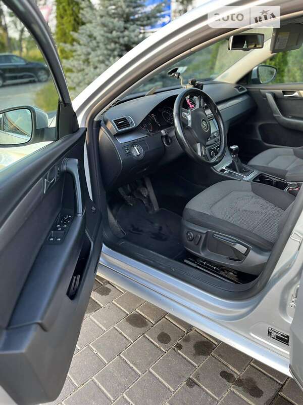 Універсал Volkswagen Passat 2011 в Самборі фото 12 Універсал Volkswagen Passat 2011 в Самборі