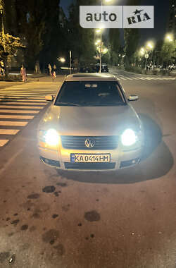 Седан Volkswagen Passat 2001 в Киеве