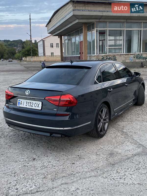 Седан Volkswagen Passat 2016 в Ржищеве