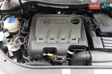 Универсал Volkswagen Passat 2013 в 
