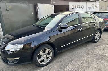 Седан Volkswagen Passat 2007 в Києві