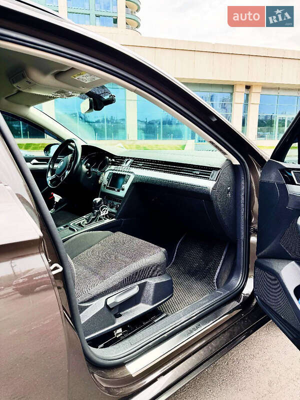 Універсал Volkswagen Passat 2015 в Дніпрі фото 8 Універсал Volkswagen Passat 2015 в Дніпрі
