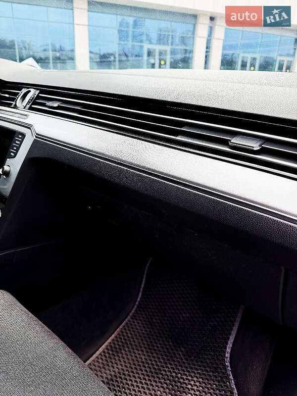 Універсал Volkswagen Passat 2015 в Дніпрі фото 15 Універсал Volkswagen Passat 2015 в Дніпрі