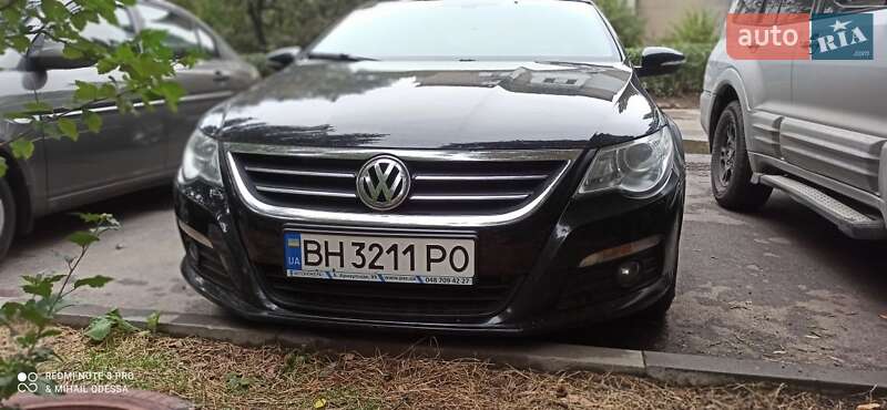 Седан Volkswagen Passat 2011 в Одессе