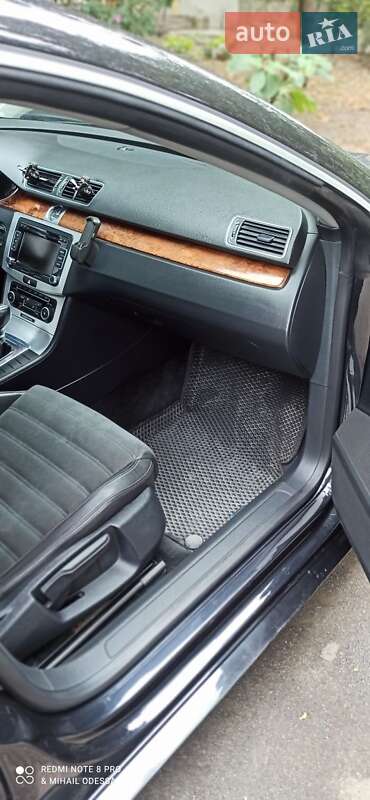 Седан Volkswagen Passat 2011 в Одессе