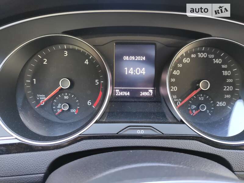 Універсал Volkswagen Passat 2017 в Львові