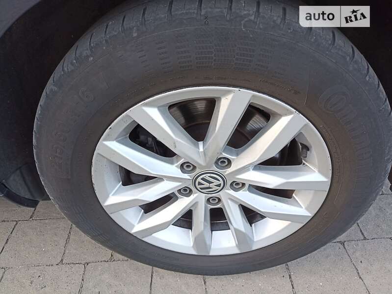 Універсал Volkswagen Passat 2017 в Львові