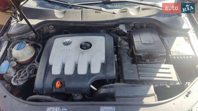 Седан Volkswagen Passat 2006 в Березівці