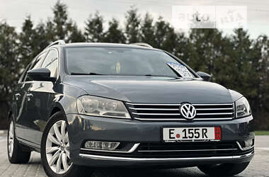 Універсал Volkswagen Passat 2012 в Дрогобичі