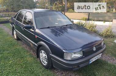 Седан Volkswagen Passat 1991 в Монастириській