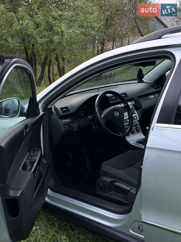 Универсал Volkswagen Passat 2006 в Самборе