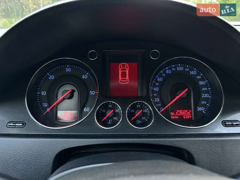 Универсал Volkswagen Passat 2006 в Самборе