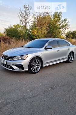 Седан Volkswagen Passat 2017 в Харькове