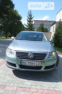 Седан Volkswagen Passat 2006 в Ратному