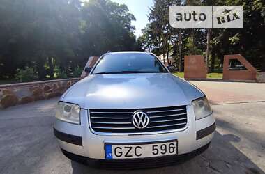 Універсал Volkswagen Passat 2004 в Звягелі