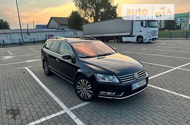 Универсал Volkswagen Passat 2012 в Нововолынске