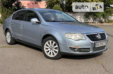 Седан Volkswagen Passat 2005 в Киеве