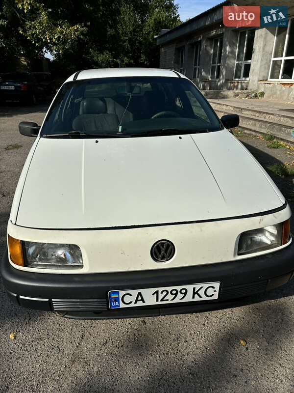 Универсал Volkswagen Passat 1991 в Смеле