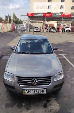 Седан Volkswagen Passat 2002 в Киеве