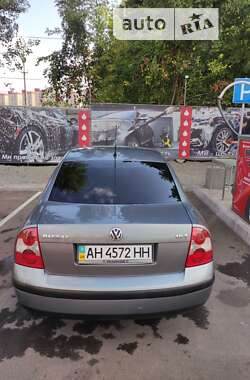 Седан Volkswagen Passat 2002 в Києві