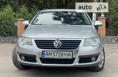 Универсал Volkswagen Passat 2010 в Житомире