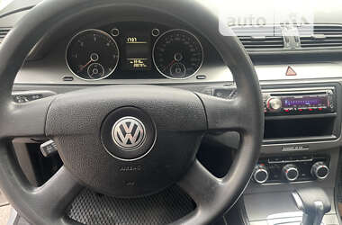 Универсал Volkswagen Passat 2010 в Житомире