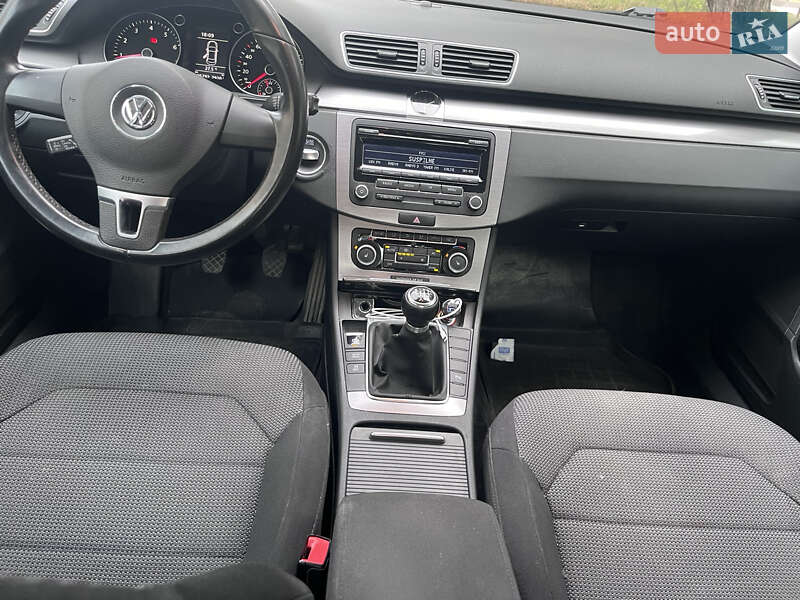 Седан Volkswagen Passat 2011 в Киеве фото 6 Седан Volkswagen Passat 2011 в Киеве