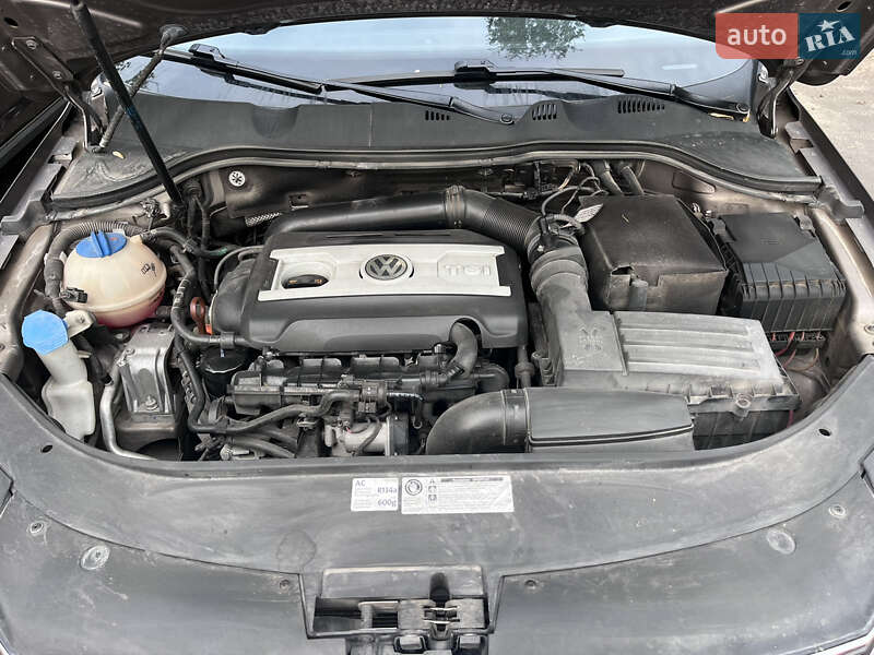 Седан Volkswagen Passat 2011 в Киеве фото 8 Седан Volkswagen Passat 2011 в Киеве