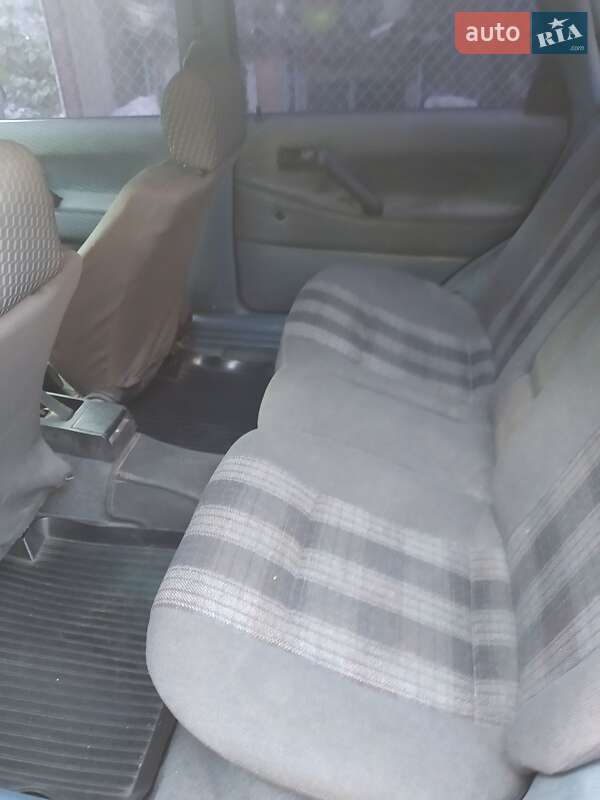 Седан Volkswagen Passat 1989 в Кагарлыке